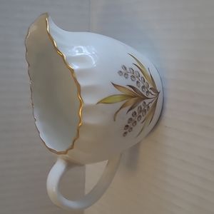 H37: VINTAGE  CREAMER SPODE BONE CHINA